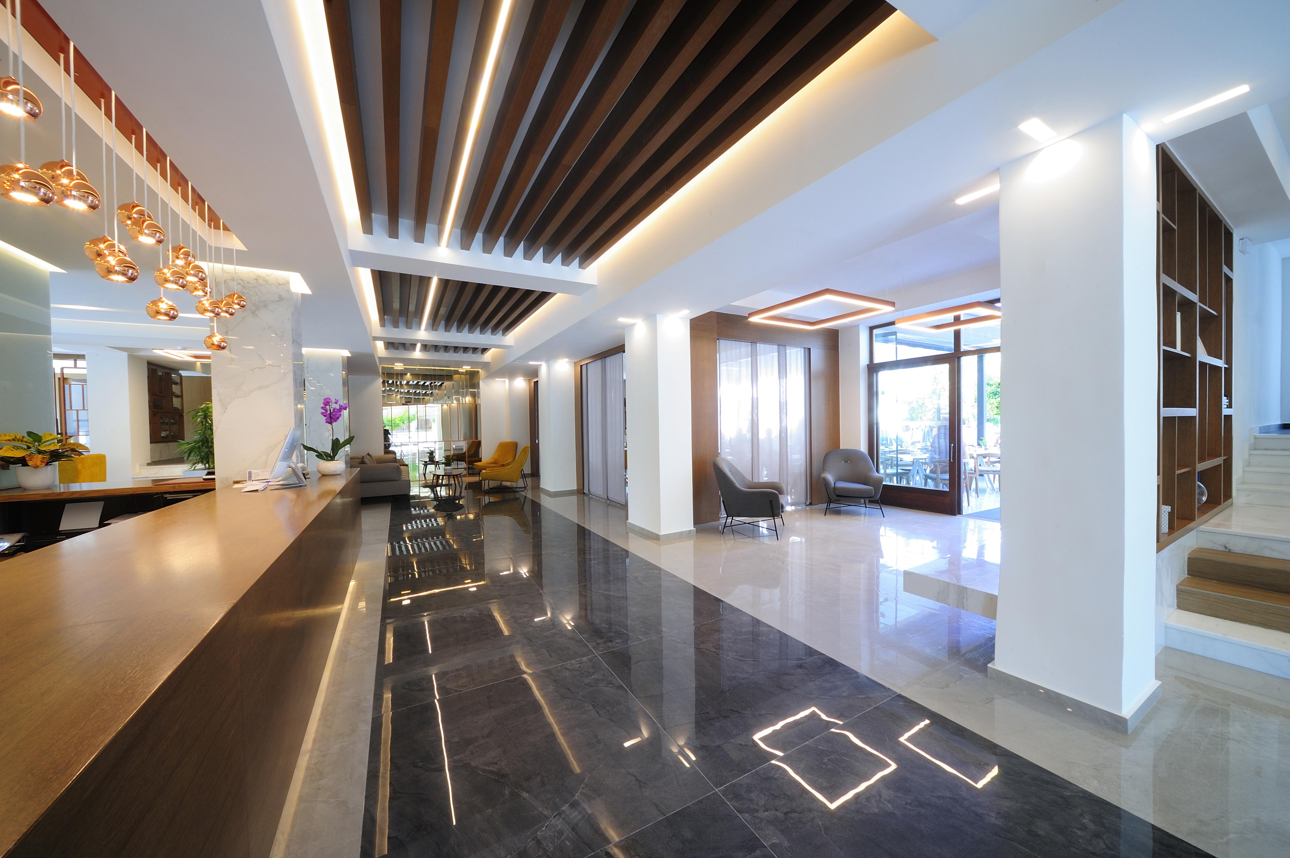 Atrium Ambiance Hotel (Adults Only) 罗希姆诺 外观 照片